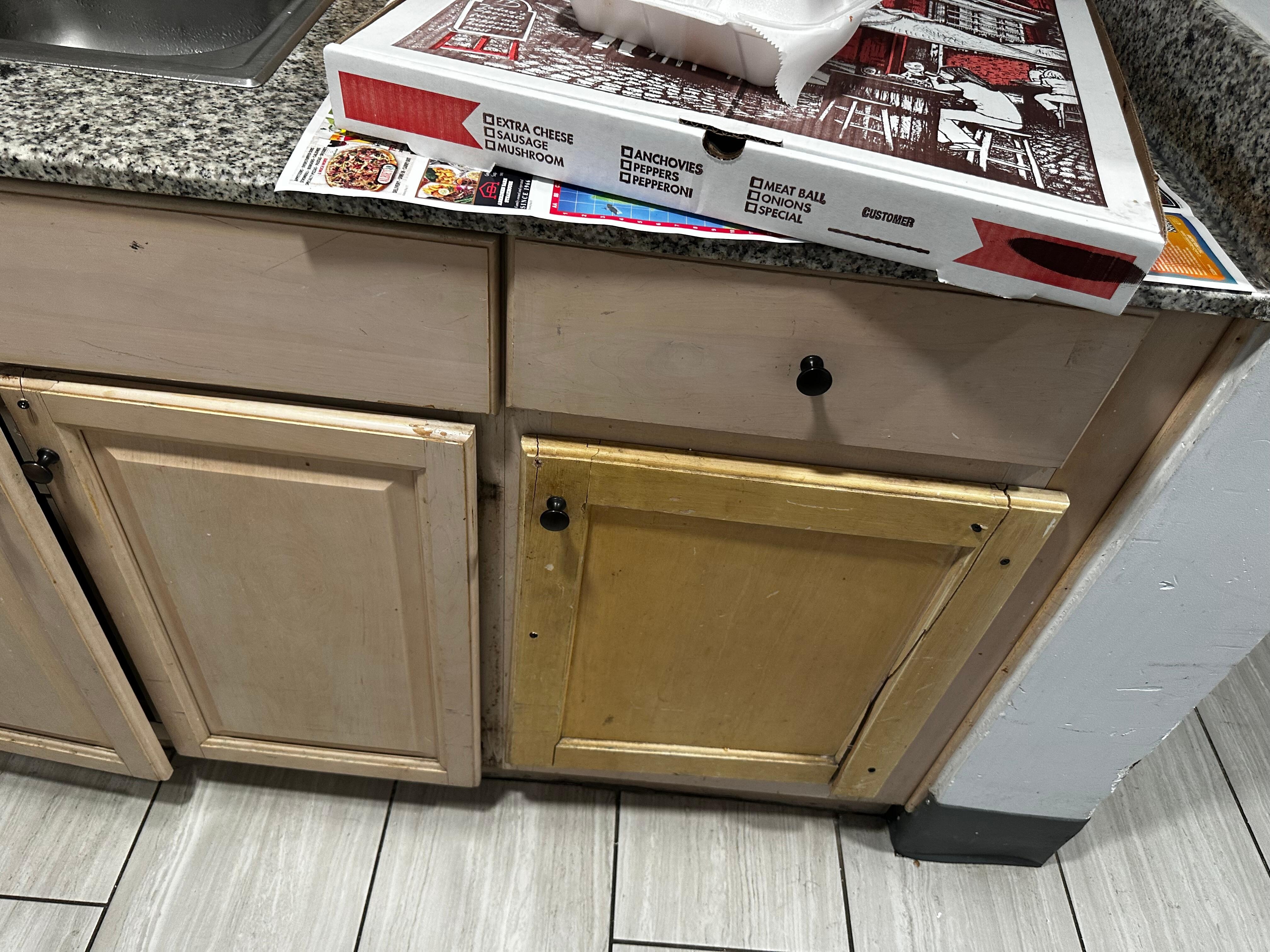 I don’t know why these cabinets look like this