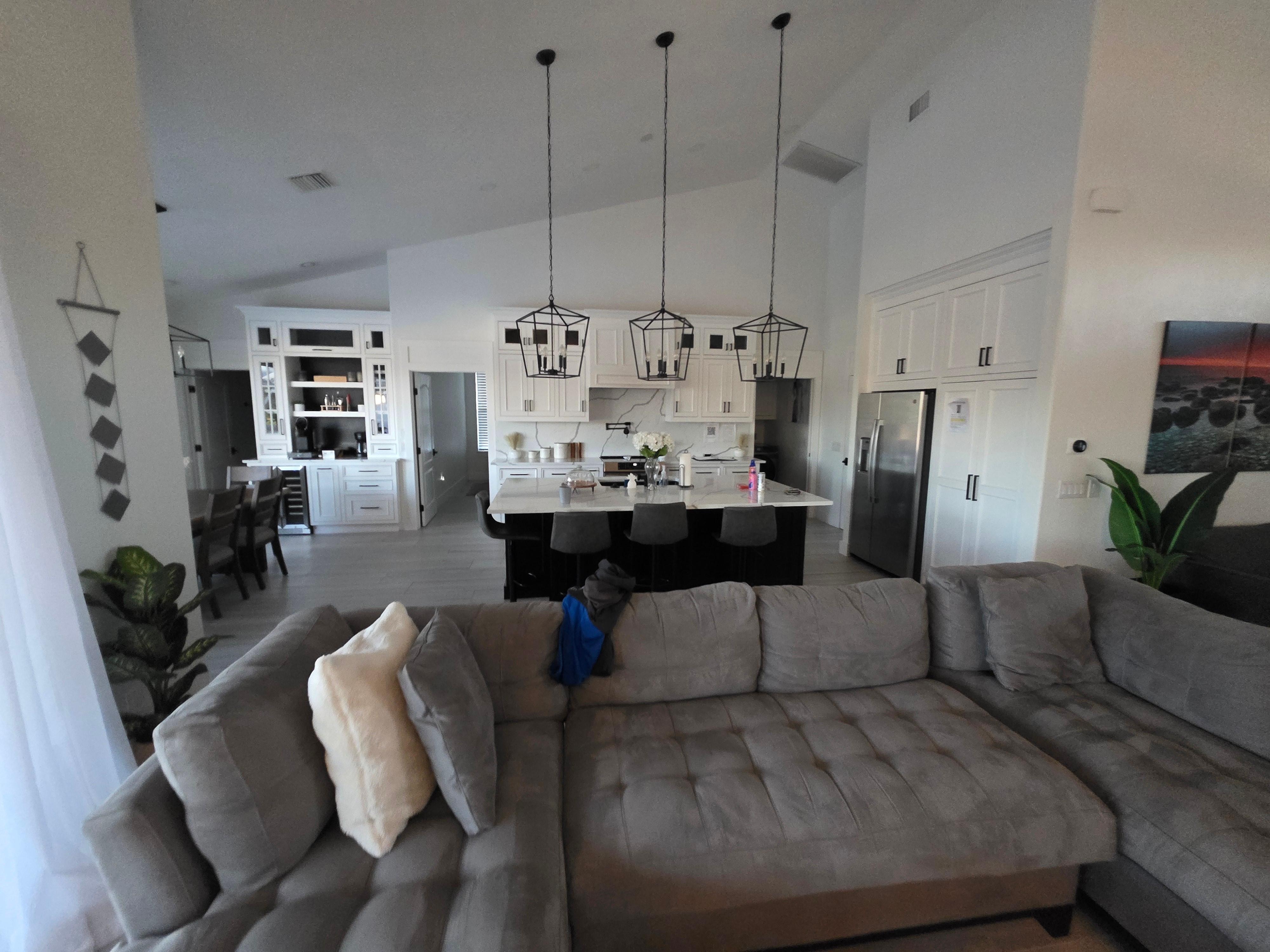 Living room Kitchen/ Living room