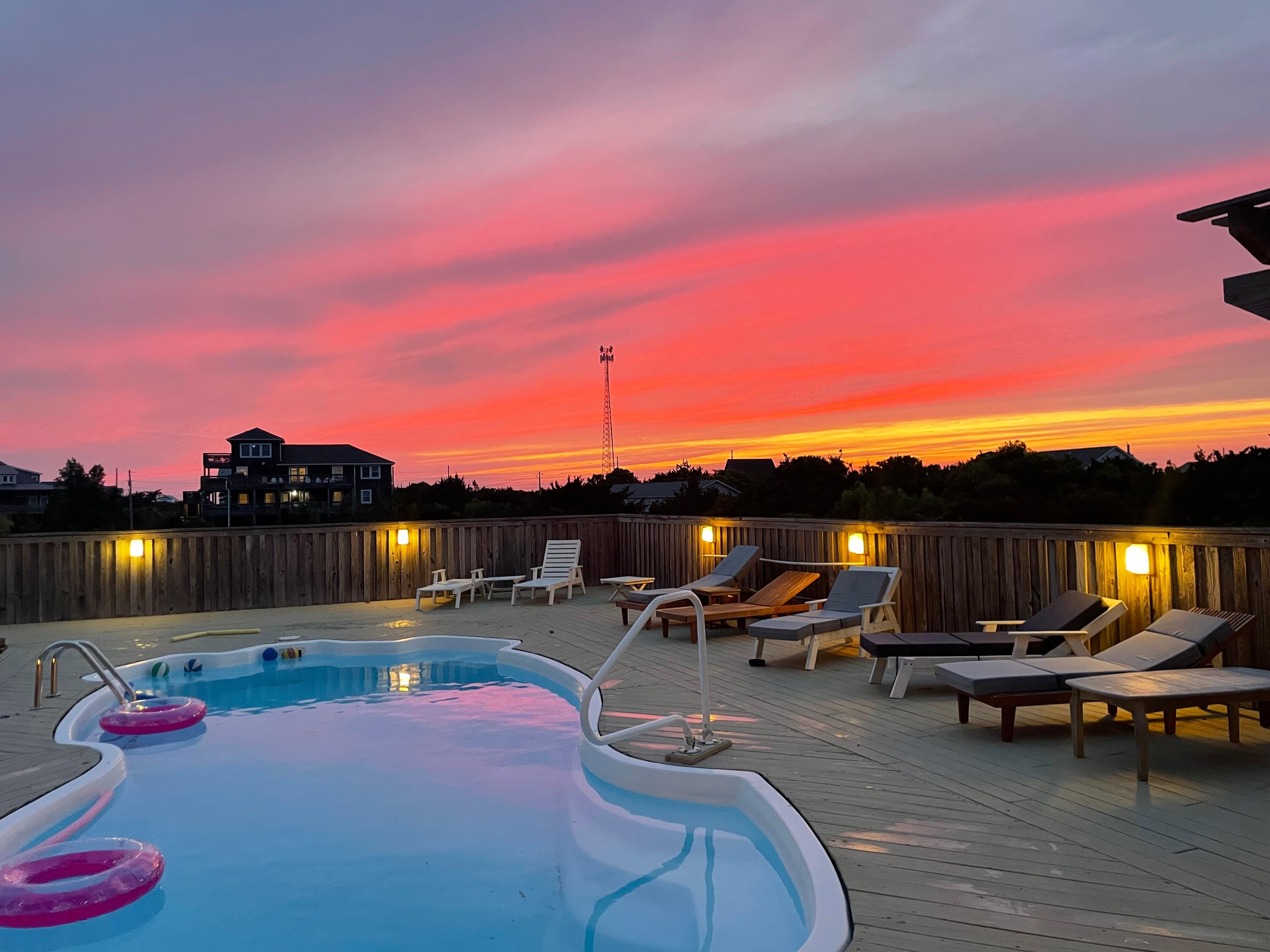 Sunset over pool 