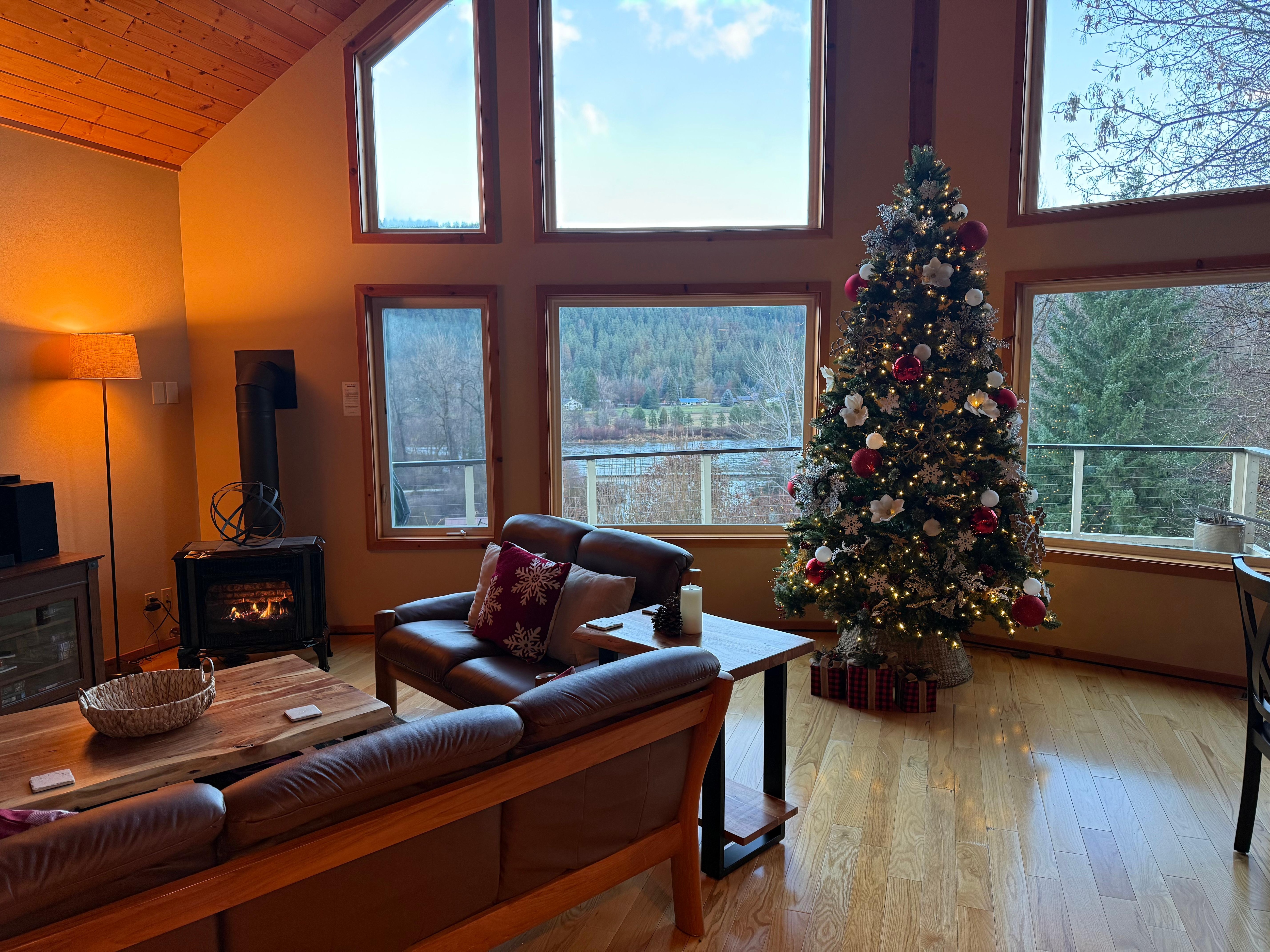 Such a warm cozy and exquisite home.  