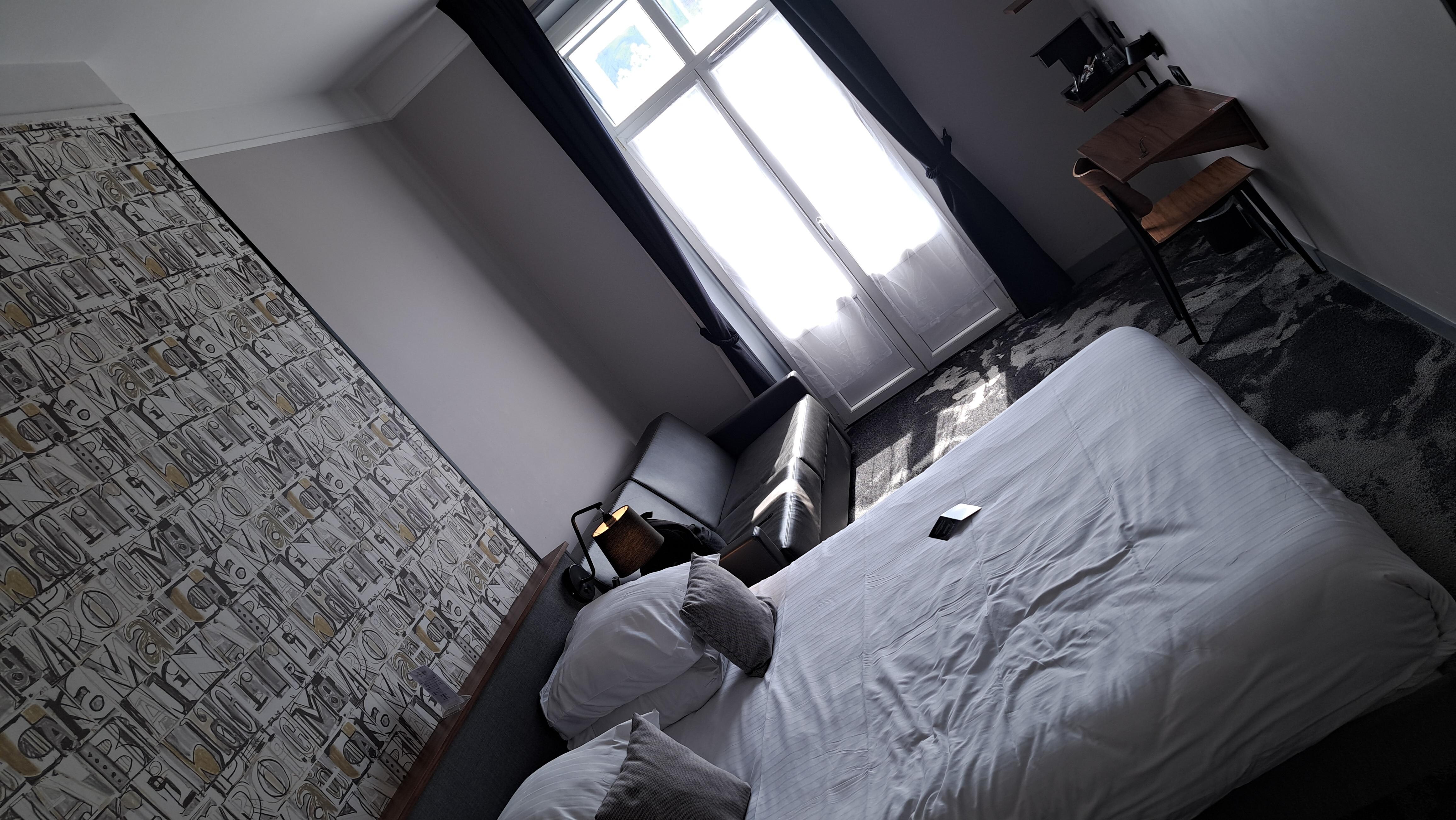Chambre Grand lit et Canapé