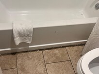 Tub was nasty and poorly taken care of
