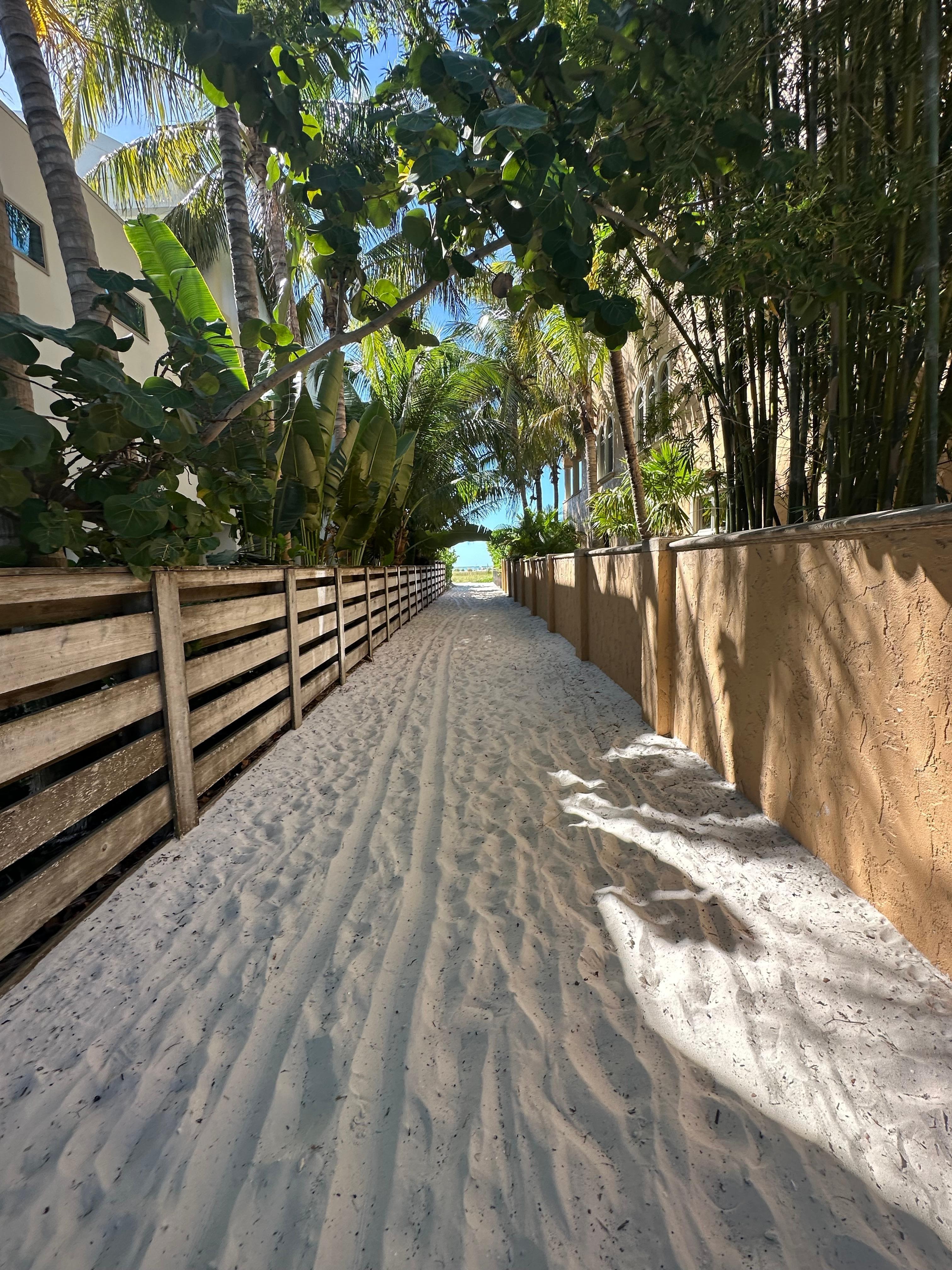 Path to beautiful Beene Beach
