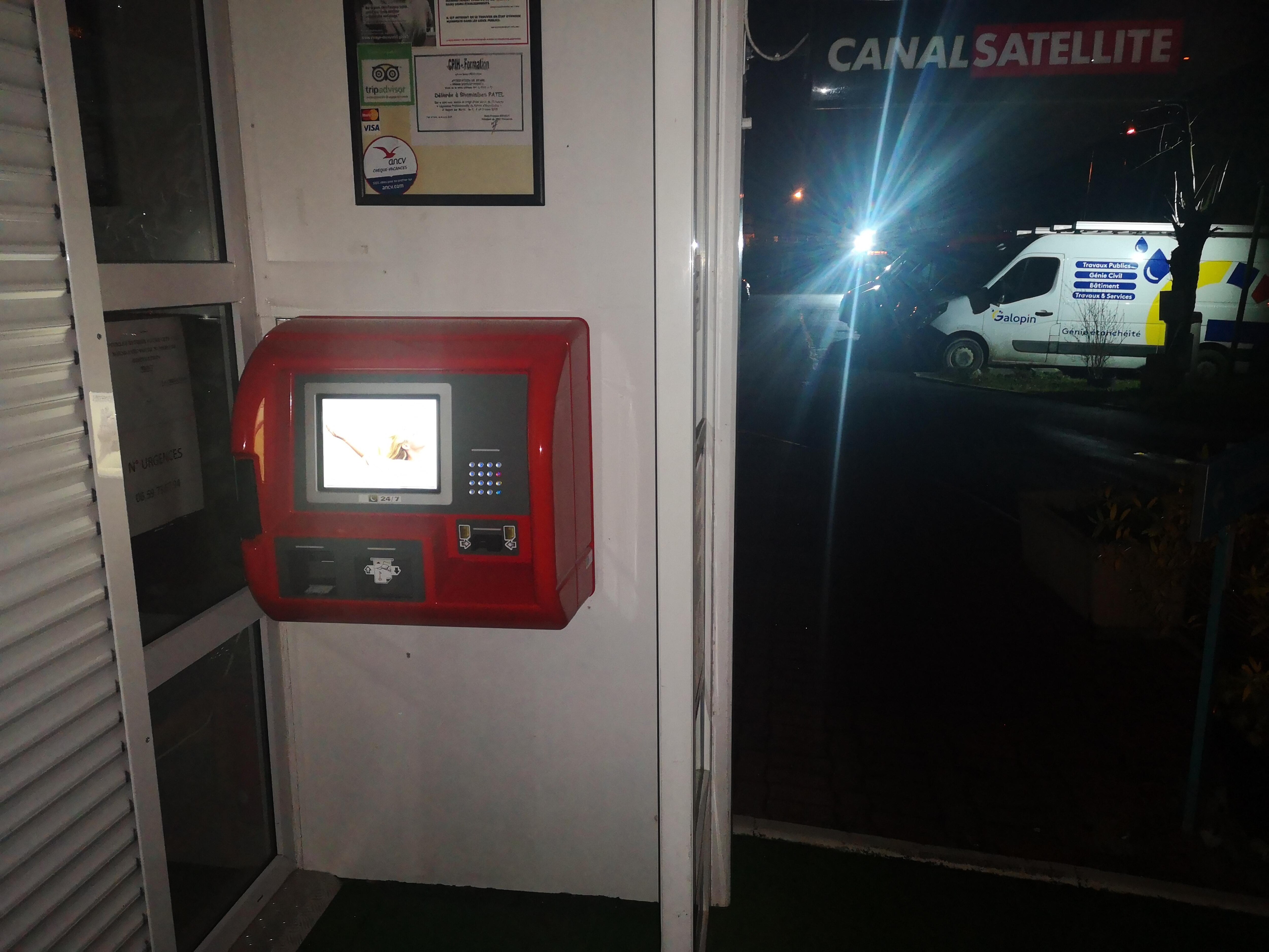 Automated check-in machine does not work, even though it shows the booking details on the screen it will not give a room key.