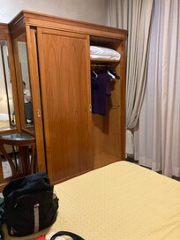 Armoire