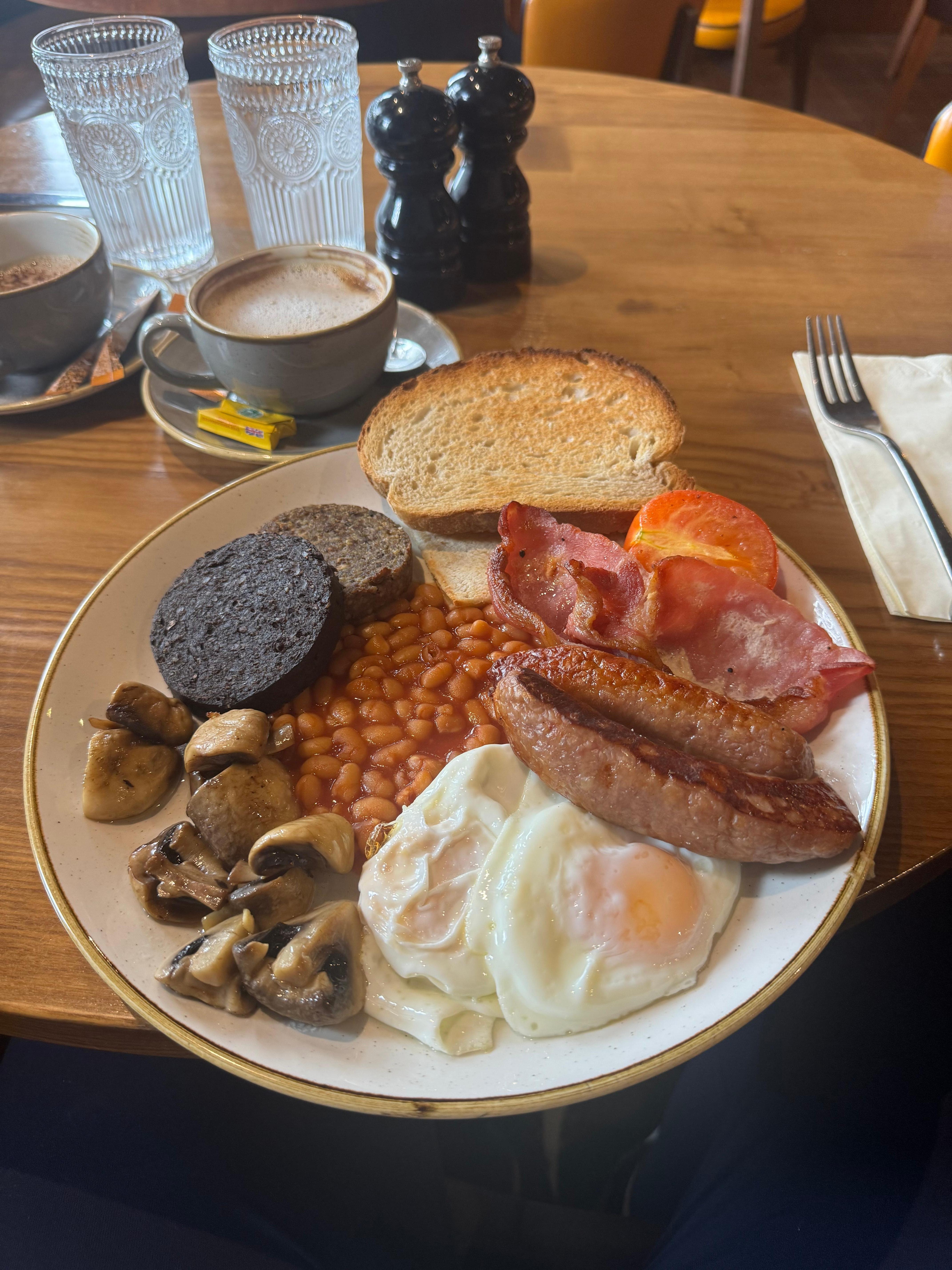 Cooked to order complimentary breakfast