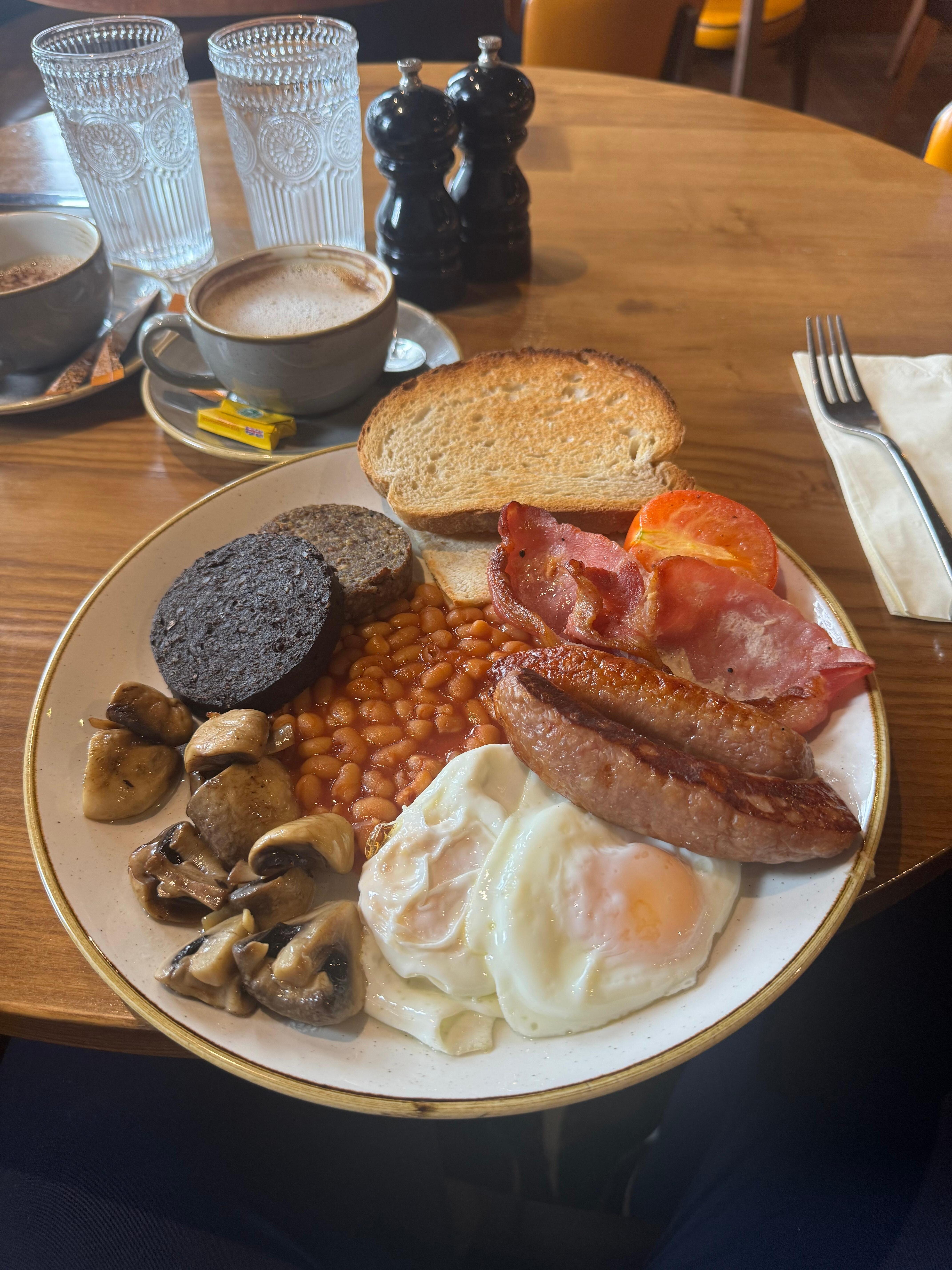 Cooked to order complimentary breakfast