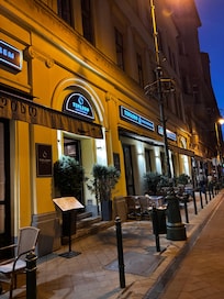 Local pub good for last stop off for drink in the evening.