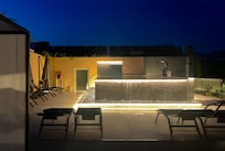 Kveldsstemning ved bassenget