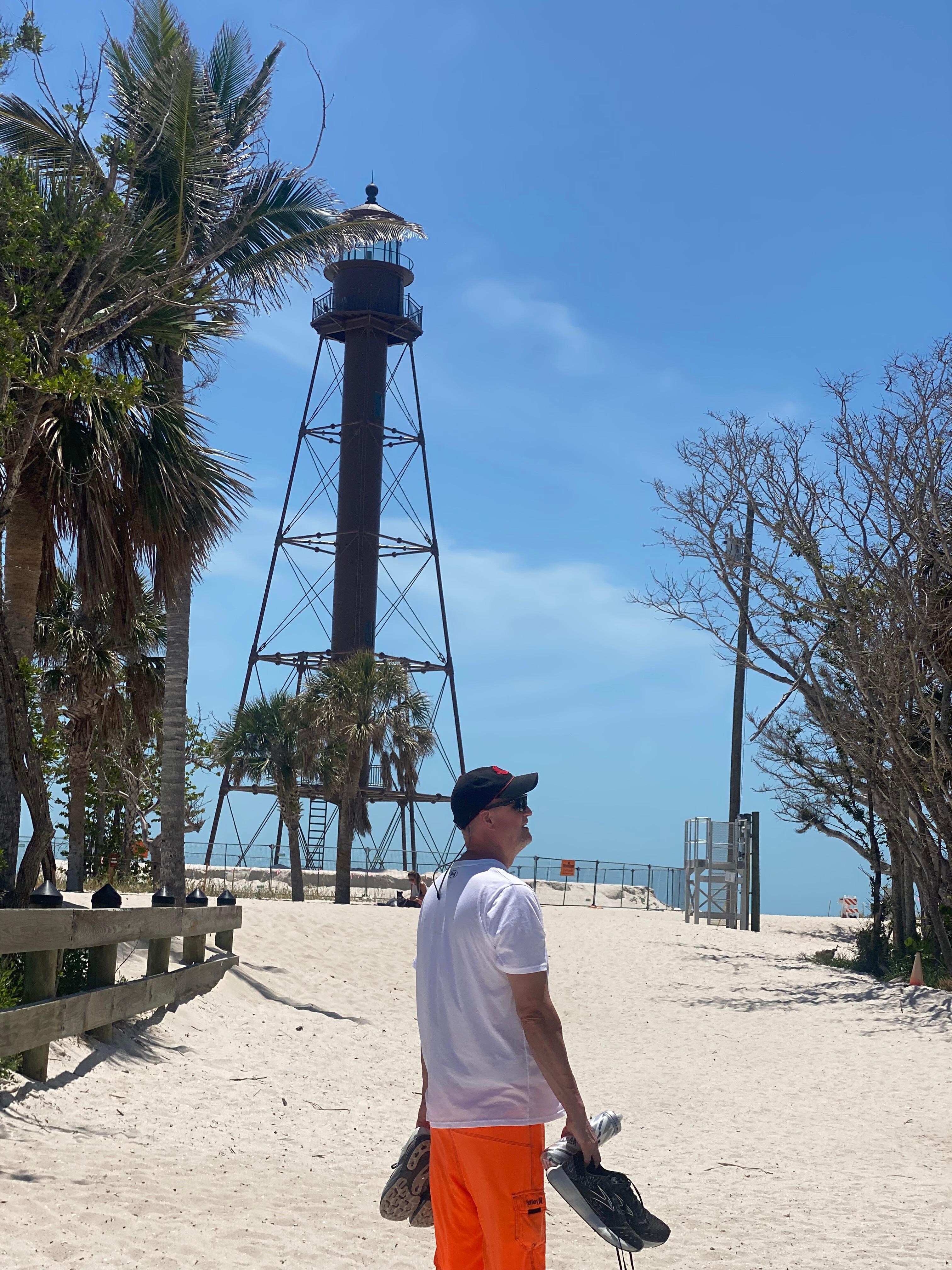 10 min drive to Sanibel Lighthouse  Beach