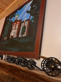 Gettysburg-themed decor