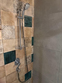 The faucet is broken, the water flow is very weak.