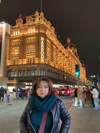 Ultimate shopping at Harris’s!