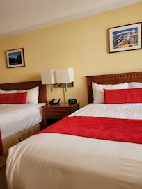 Lovely clean, bright room. Walk in shower.