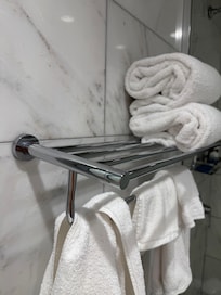 Flimsy towel rack