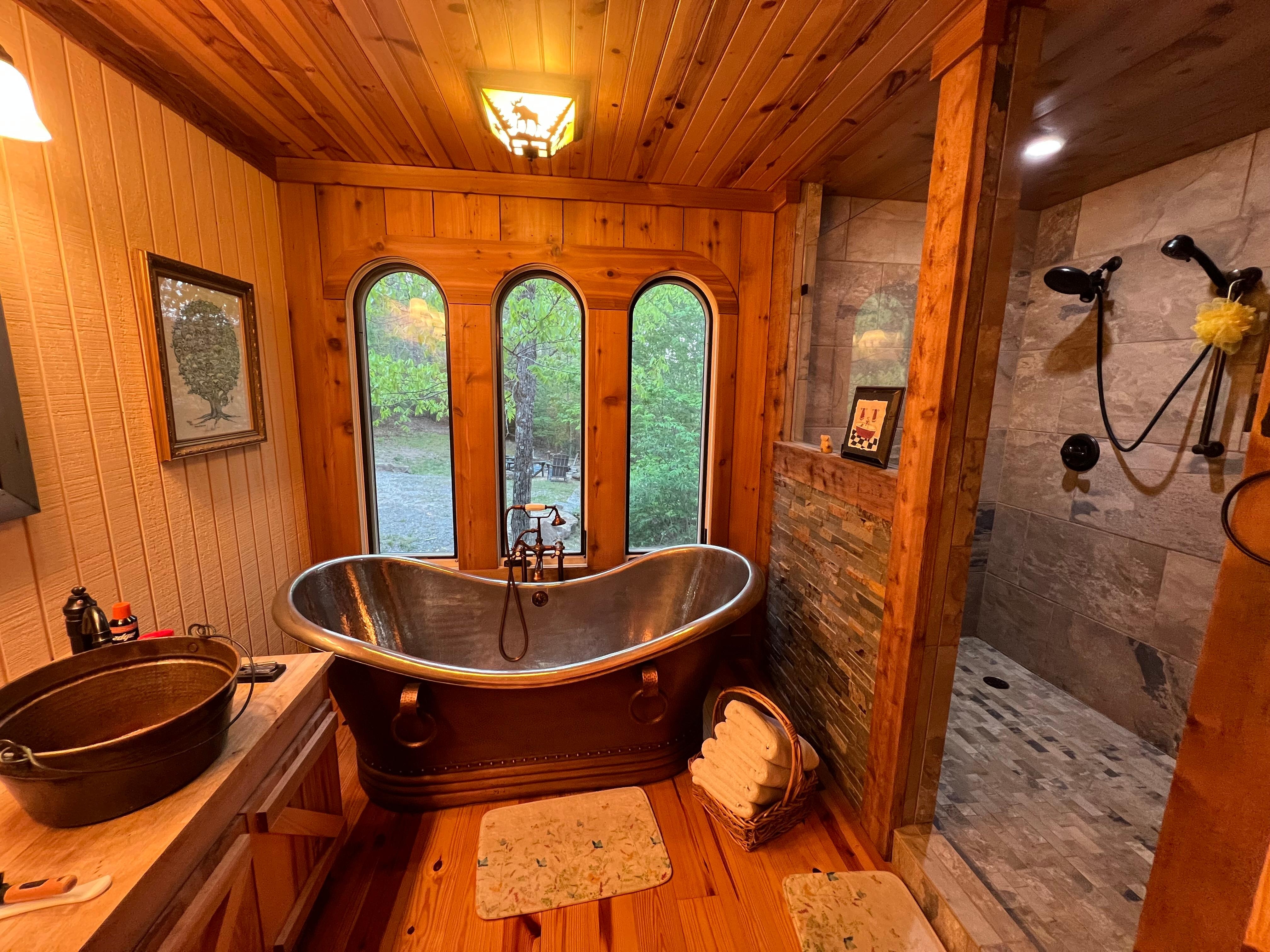 That tub!!! 