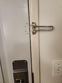 No safety latch on door