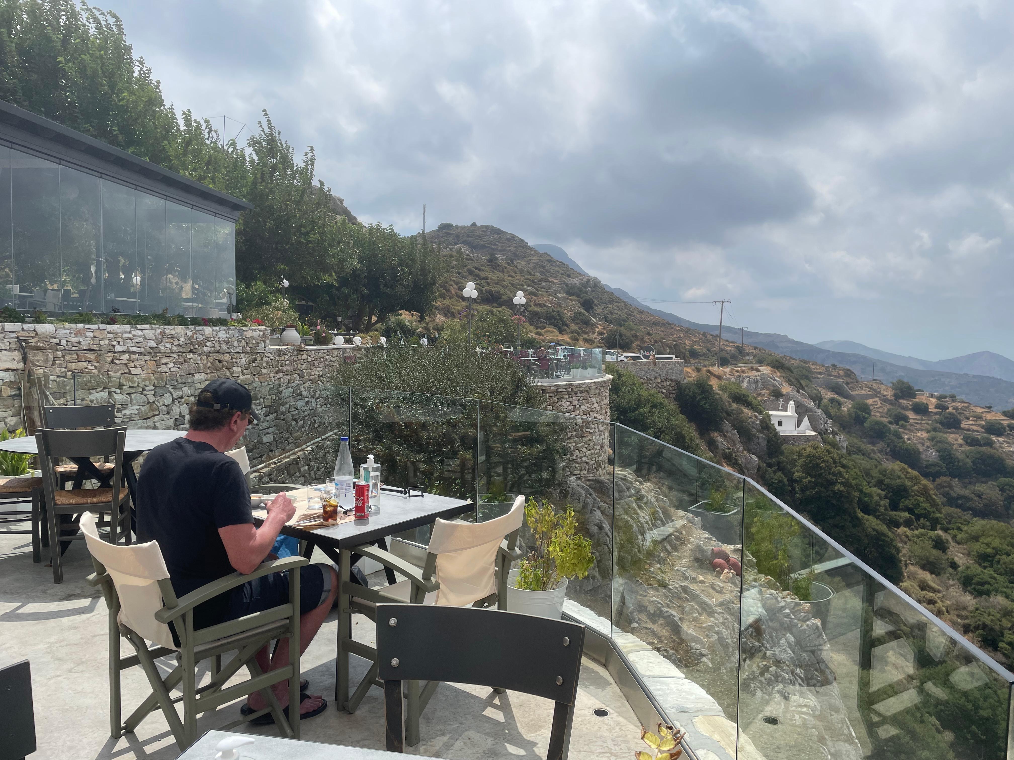 Dîner à la Rotonda dans les montagnes 