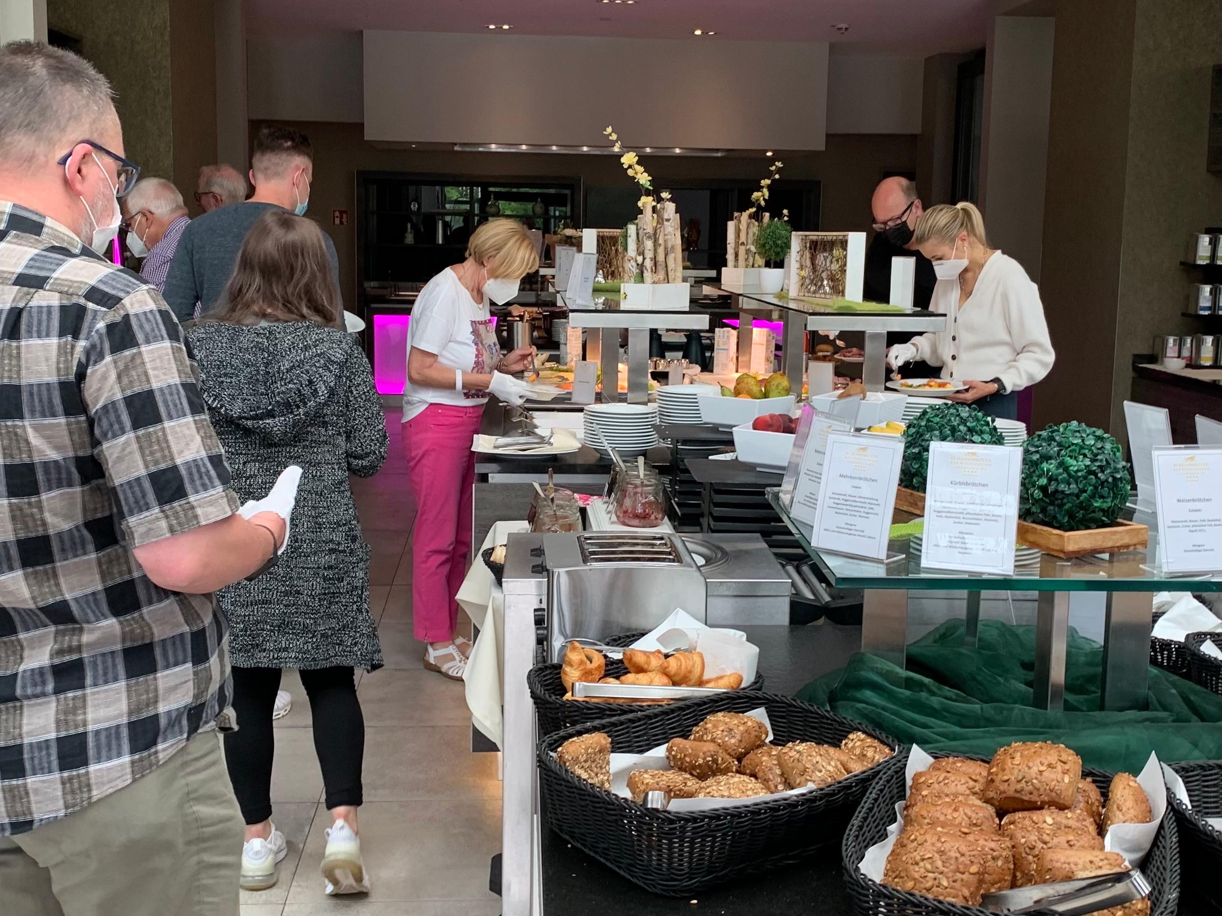 Breakfast buffet. Everyone needs to wear their mask and use a glove when they go to the buffet! 