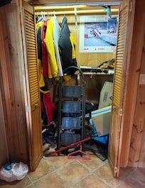 Front closet full of clutter that couldnât lock.