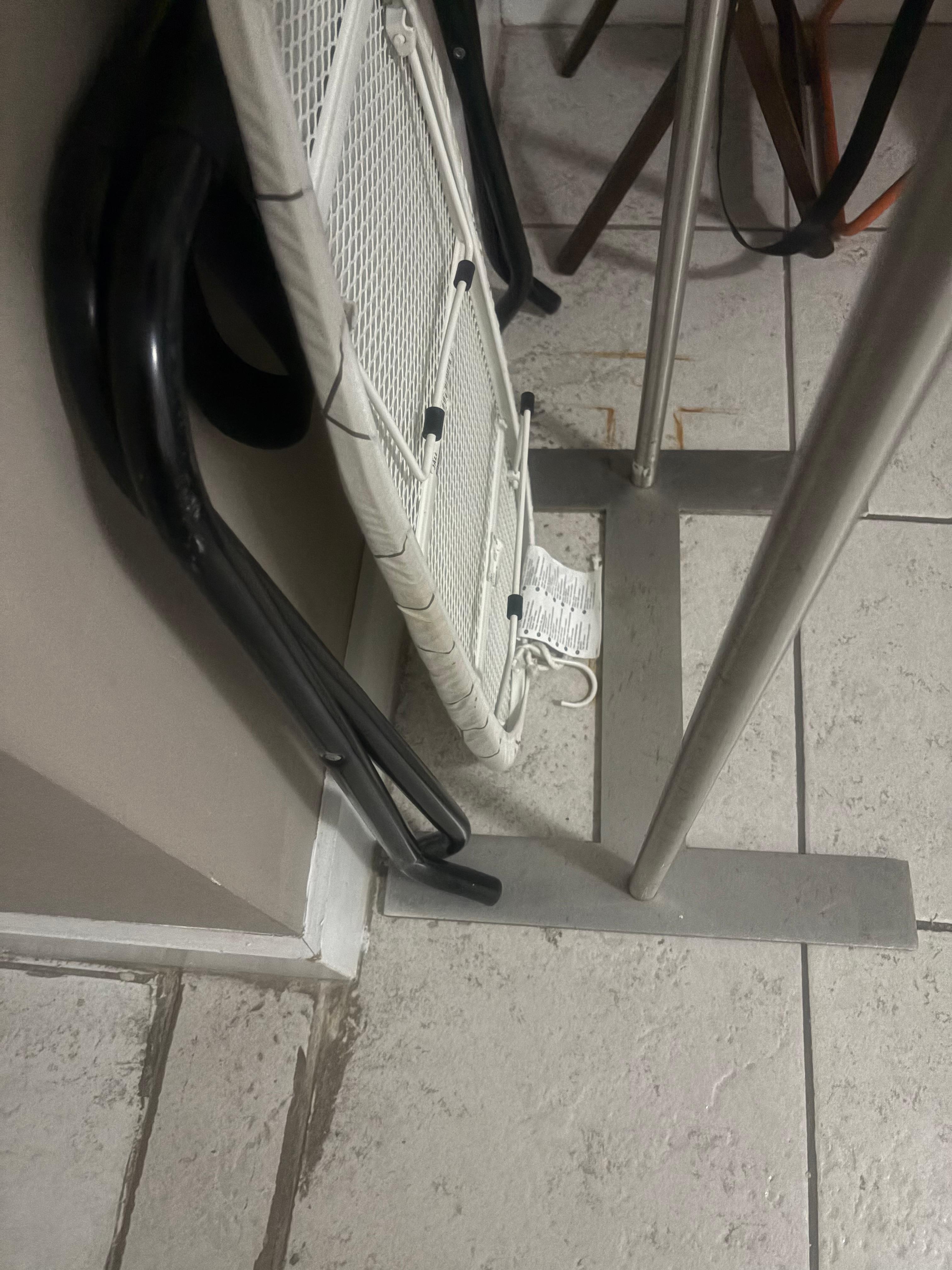 Todo sucio, con mugre