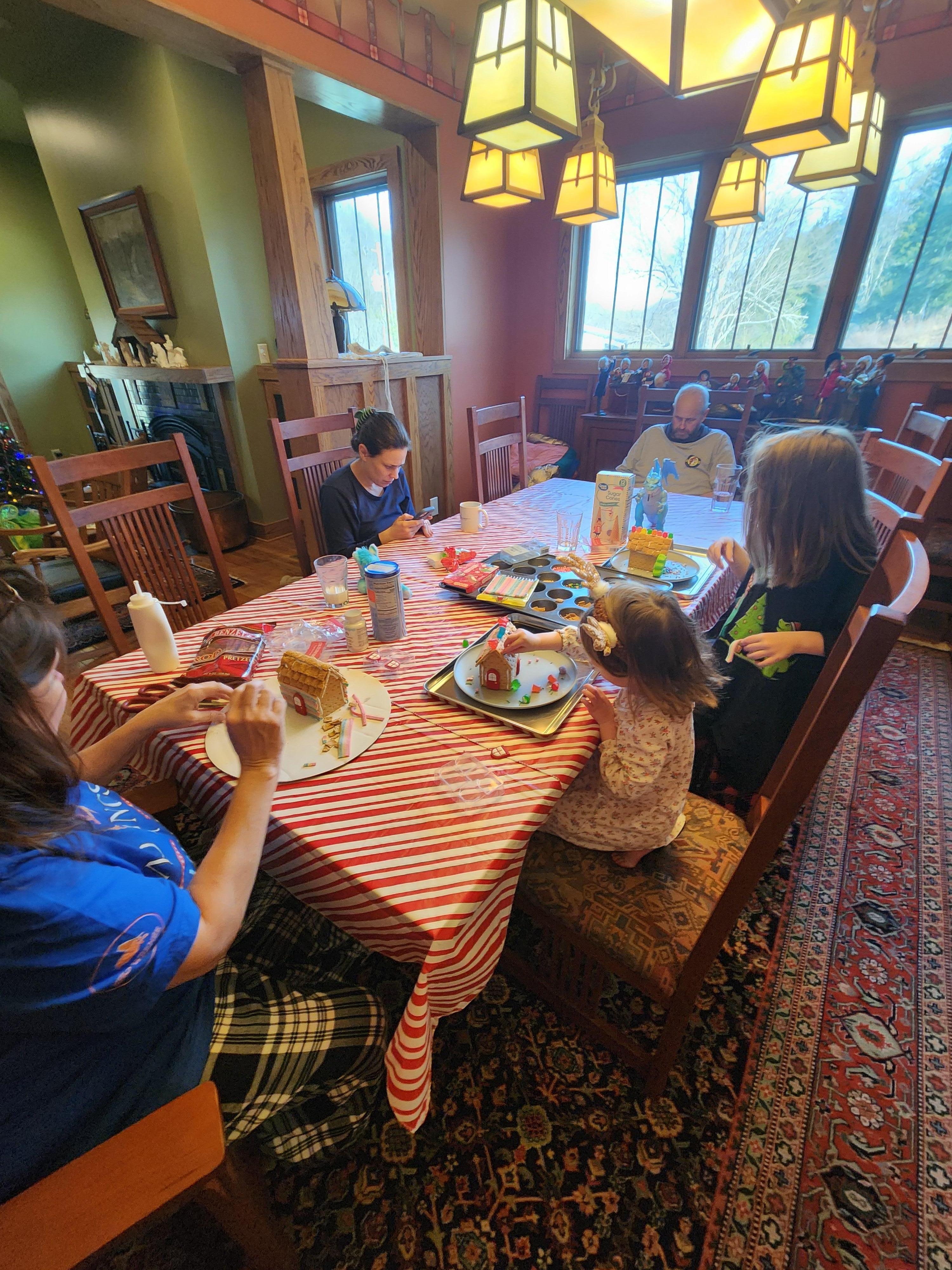 Dining area was probably our favorite location. The table was perfect for our family meals. There are not many homes available that allow entire large families to eat together. 