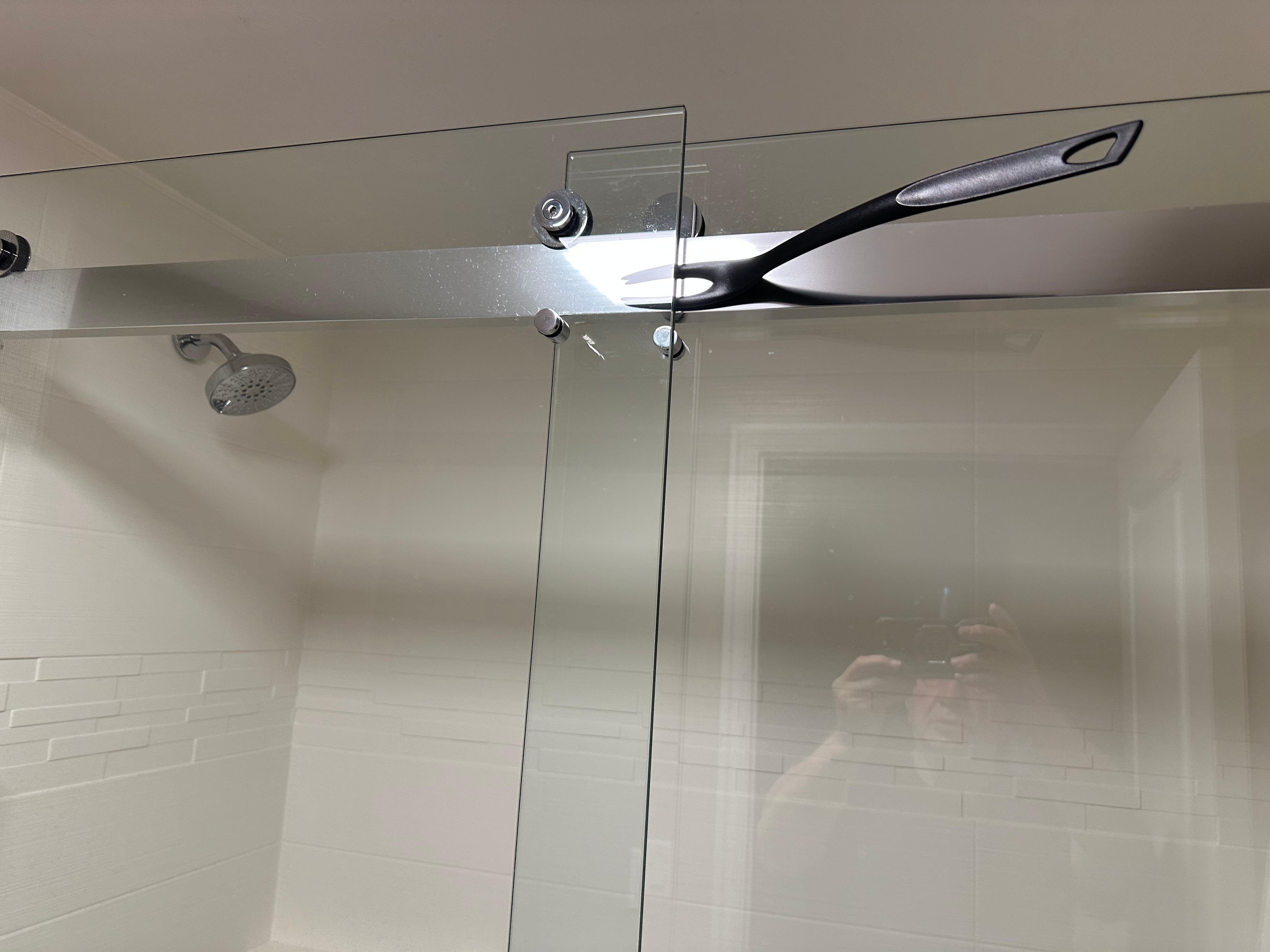 How to hold your shower door closed!