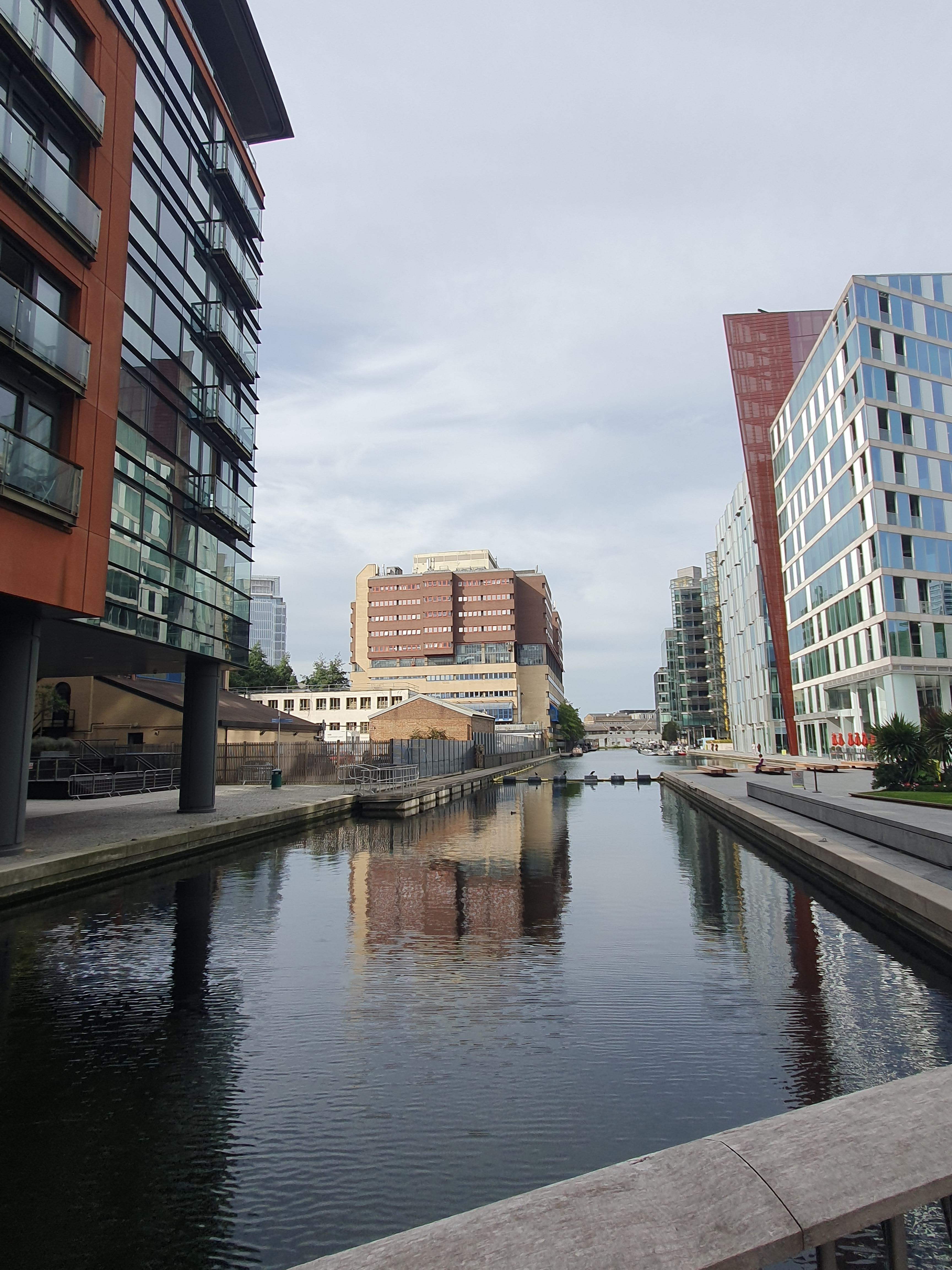 런던의 도시건축이 내뿜는 매력은 여러가지이지만 이 부분은 호텔 운영의 매력을 더욱 풍요롭게 할 친환경적 부분.