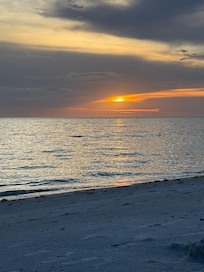 5 minutes to Bonita Beach and free beach access parking.