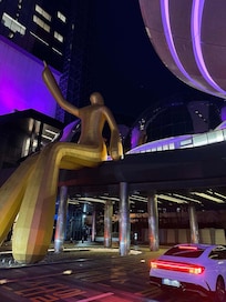 This is the hotel arrival. Directly outside of the entrance.