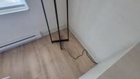 HABITACION PRINCIPAL SE VEIA MOTAS DE POLVO EN EL PISO ACUMULADAS EN LAS ESQUINAS
