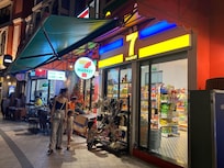 近くにコンビニもあります。