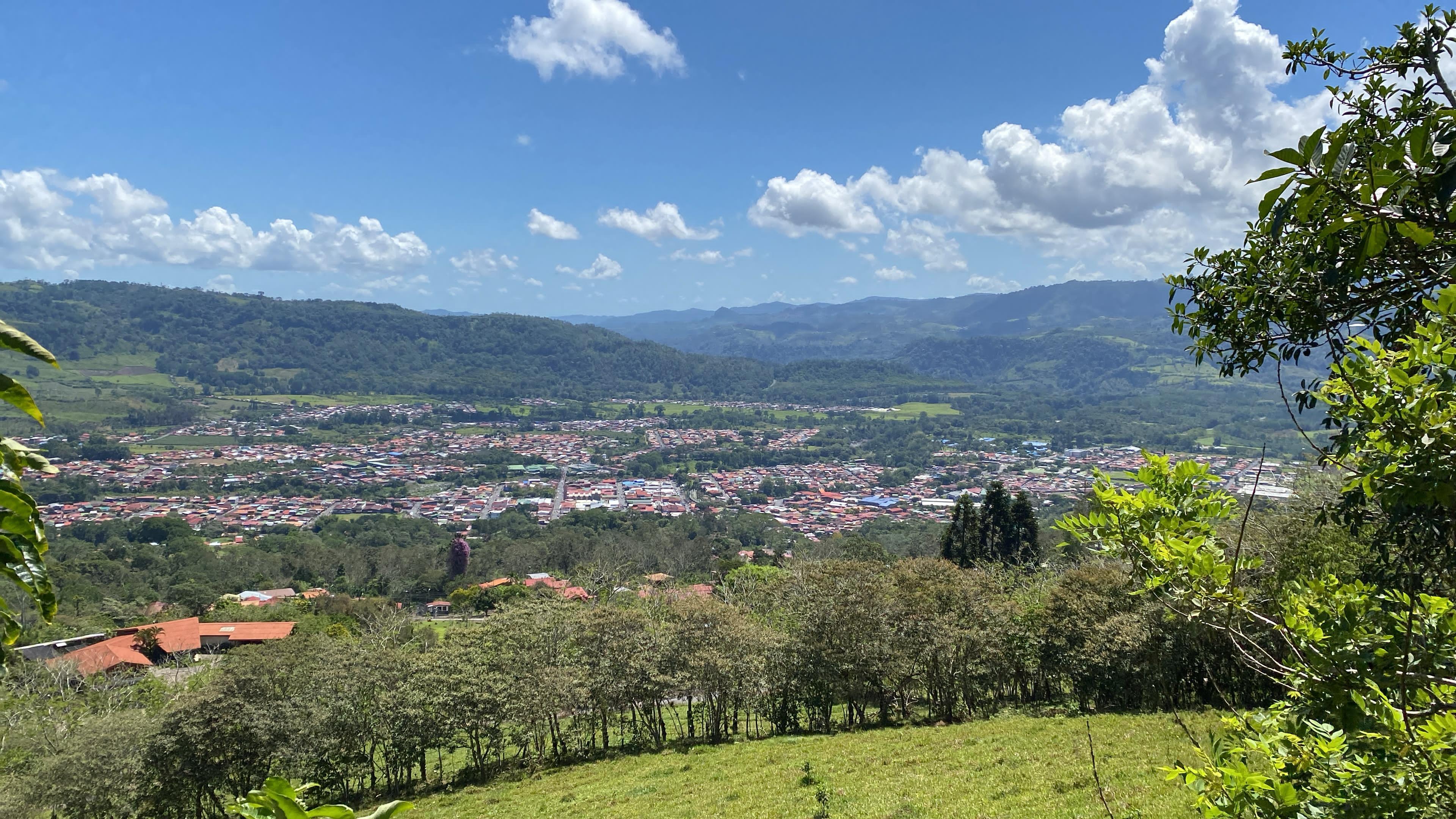 Vista al pueblo de Turrialba 