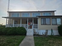 Nice sitting area and view if the lake and canal, lots of birds.