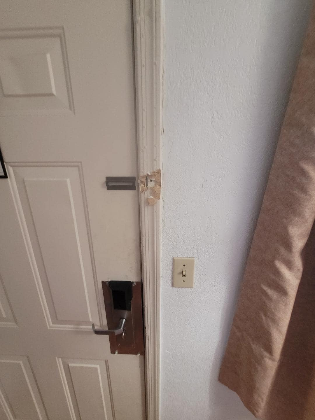 This is where the door lock used to be, and the bottom door lock would not work.