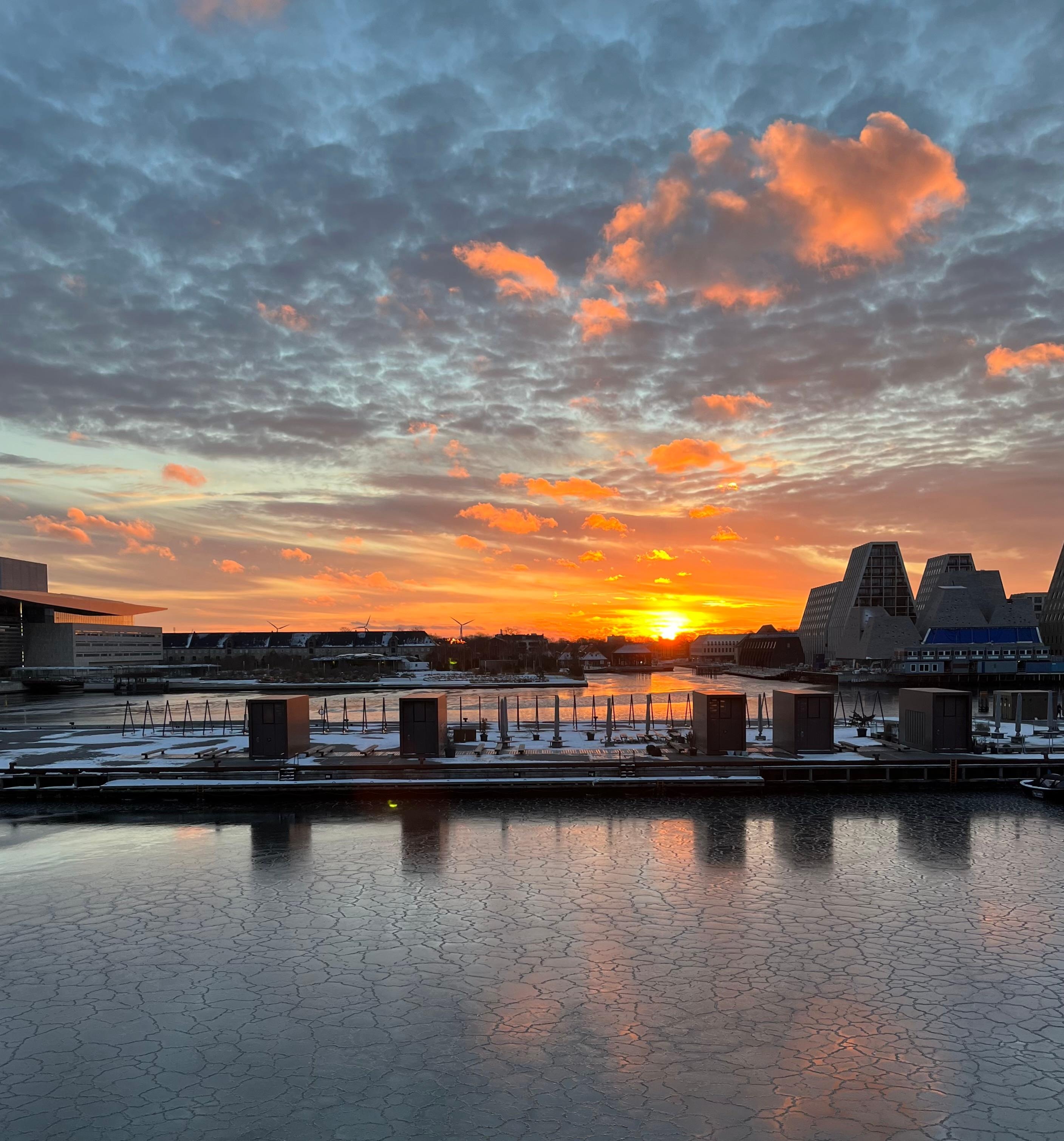 Kl 8:00 solopgang set fra værelset