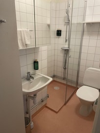 Badrummet i rummet på Pärlan.