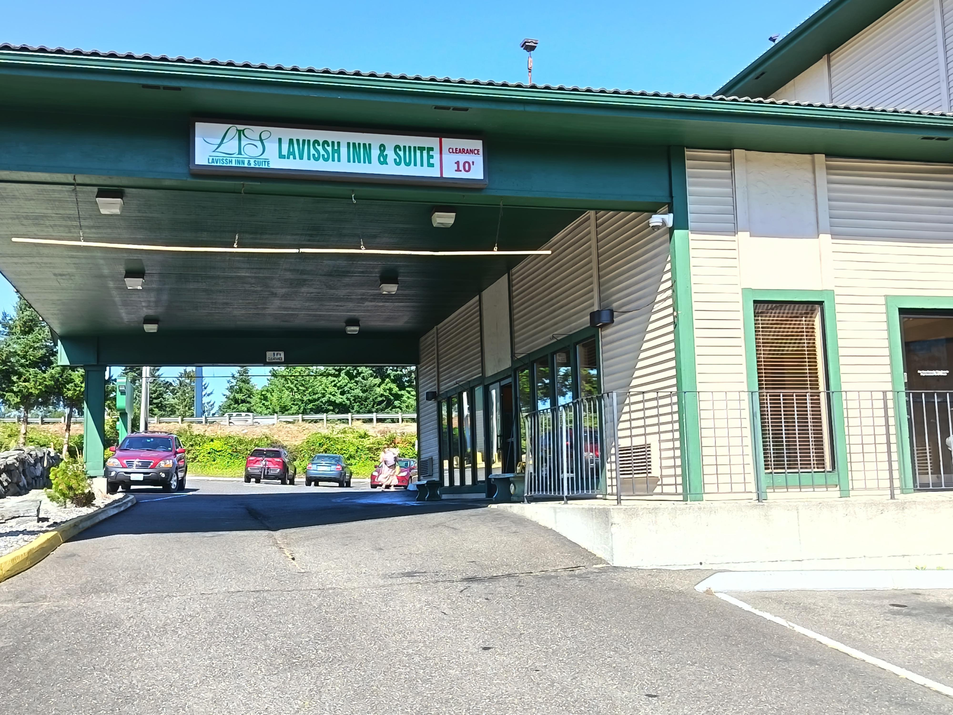 Clean and comfortable hotel room, with friendly hotel staff!