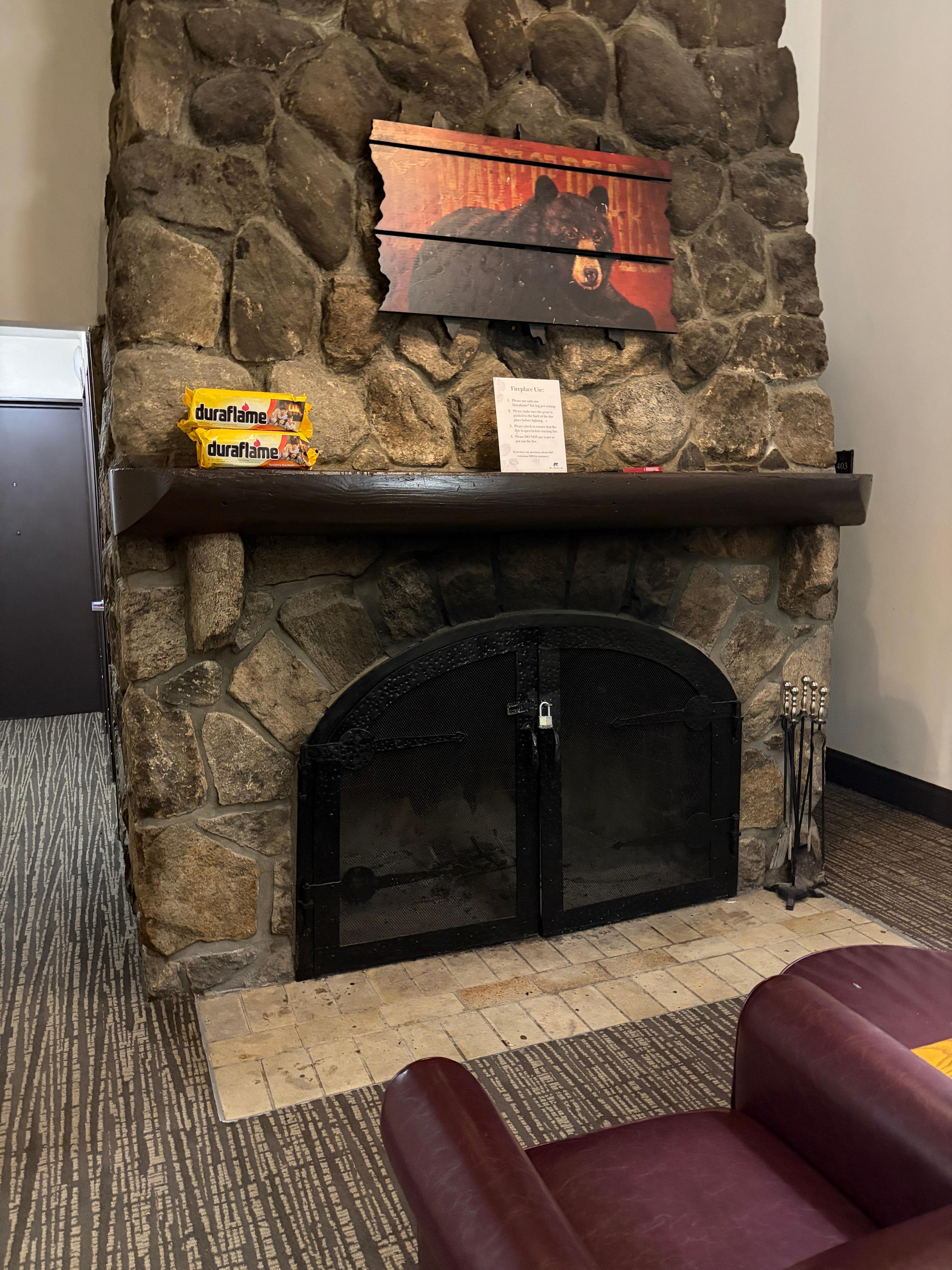 Rustic & cozy design perfect for all seasons!