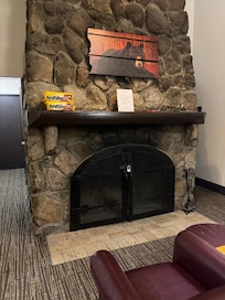 Rustic & cozy design perfect for all seasons!