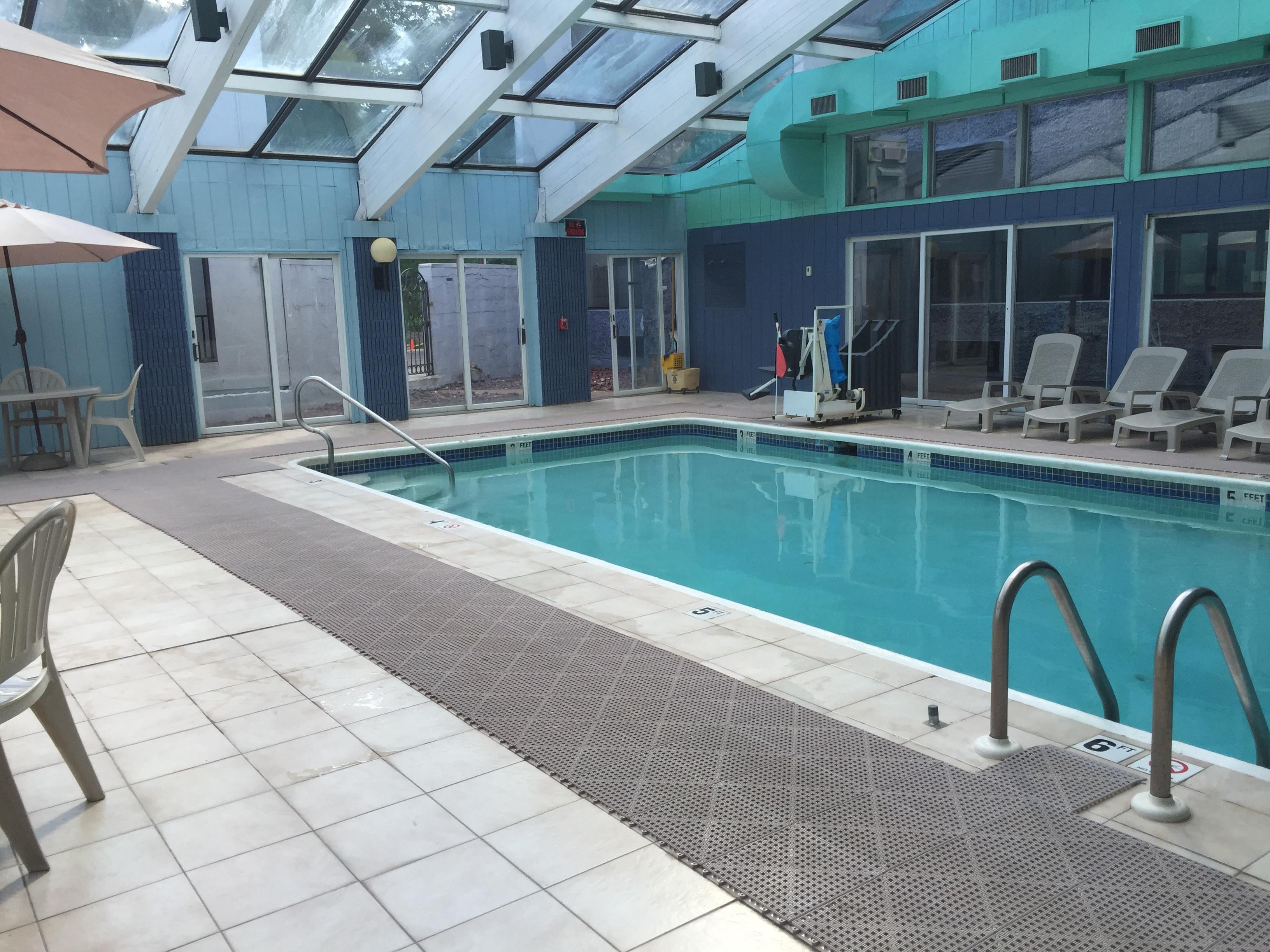 Days inn pool