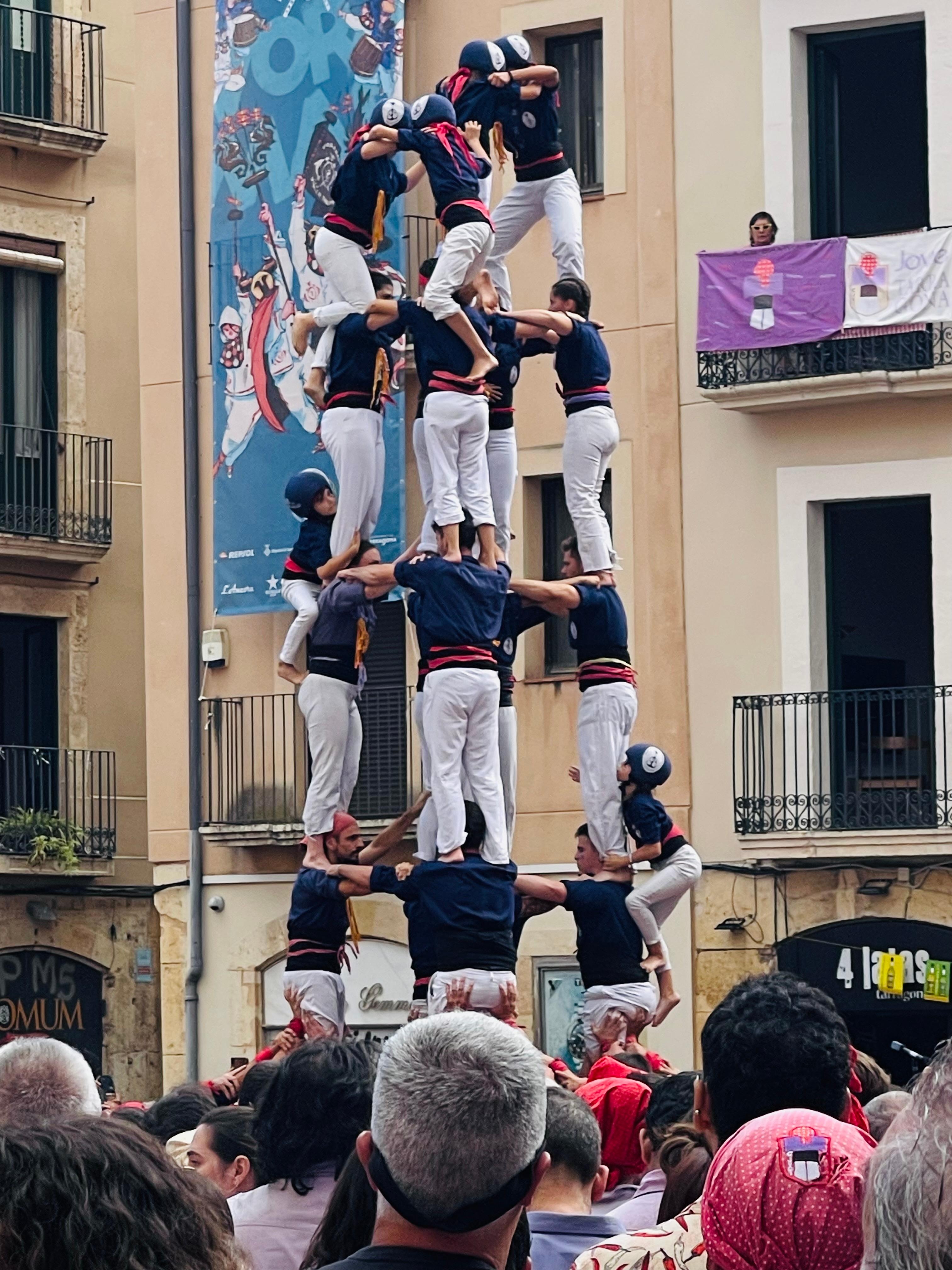 Human Towers. Unbelievable strength and agility. 