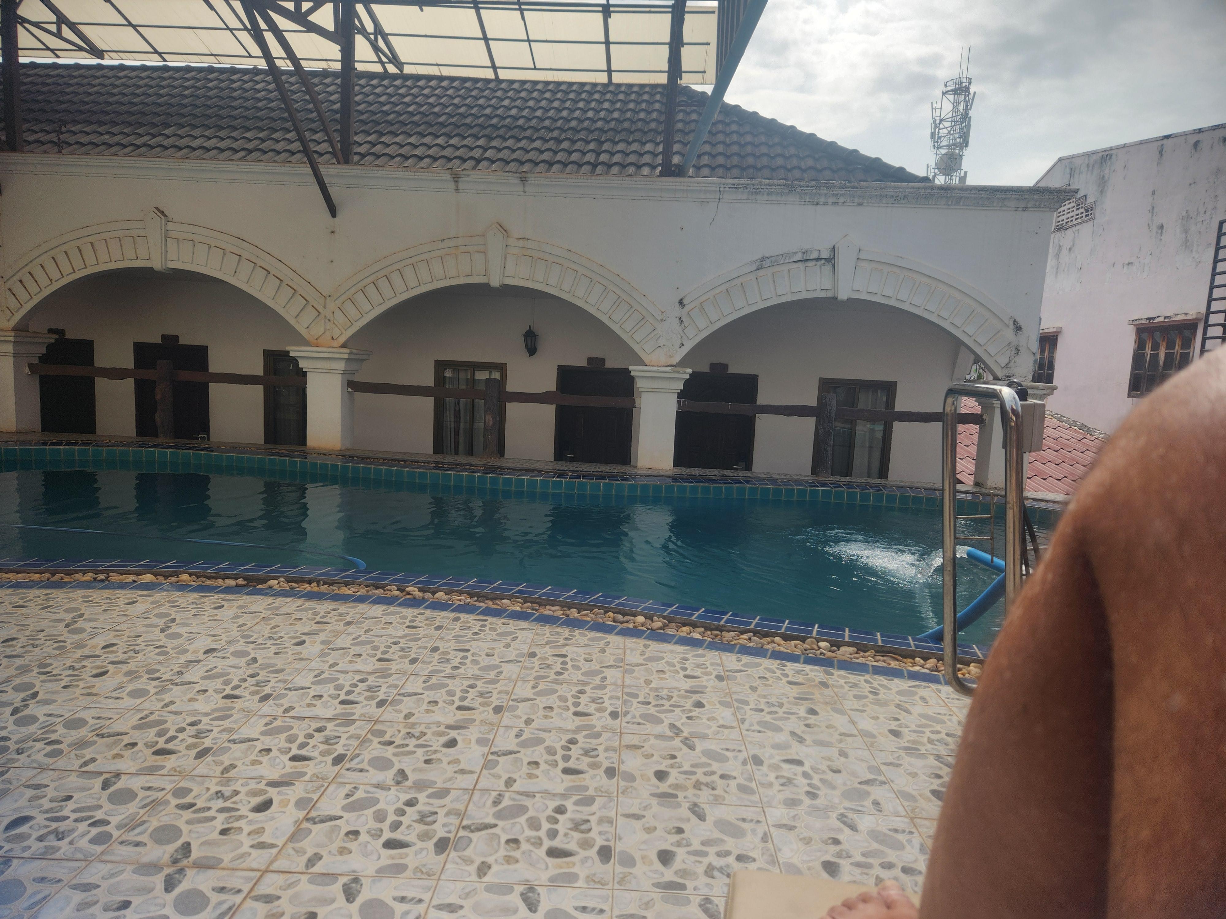 Quite a few sun lounges. Nice place to enjoy a relaxing can of beerlao.