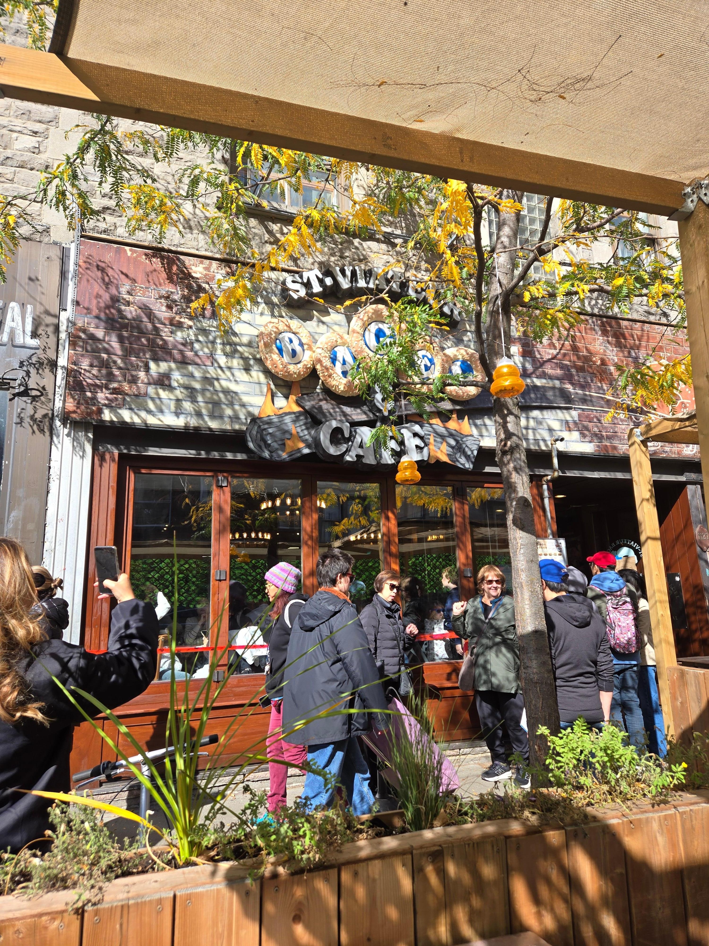 St. Viateur Bagel Cafe, Mont Royal