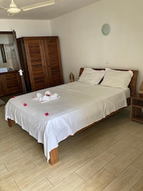 Chambre accueillante et spacieuse