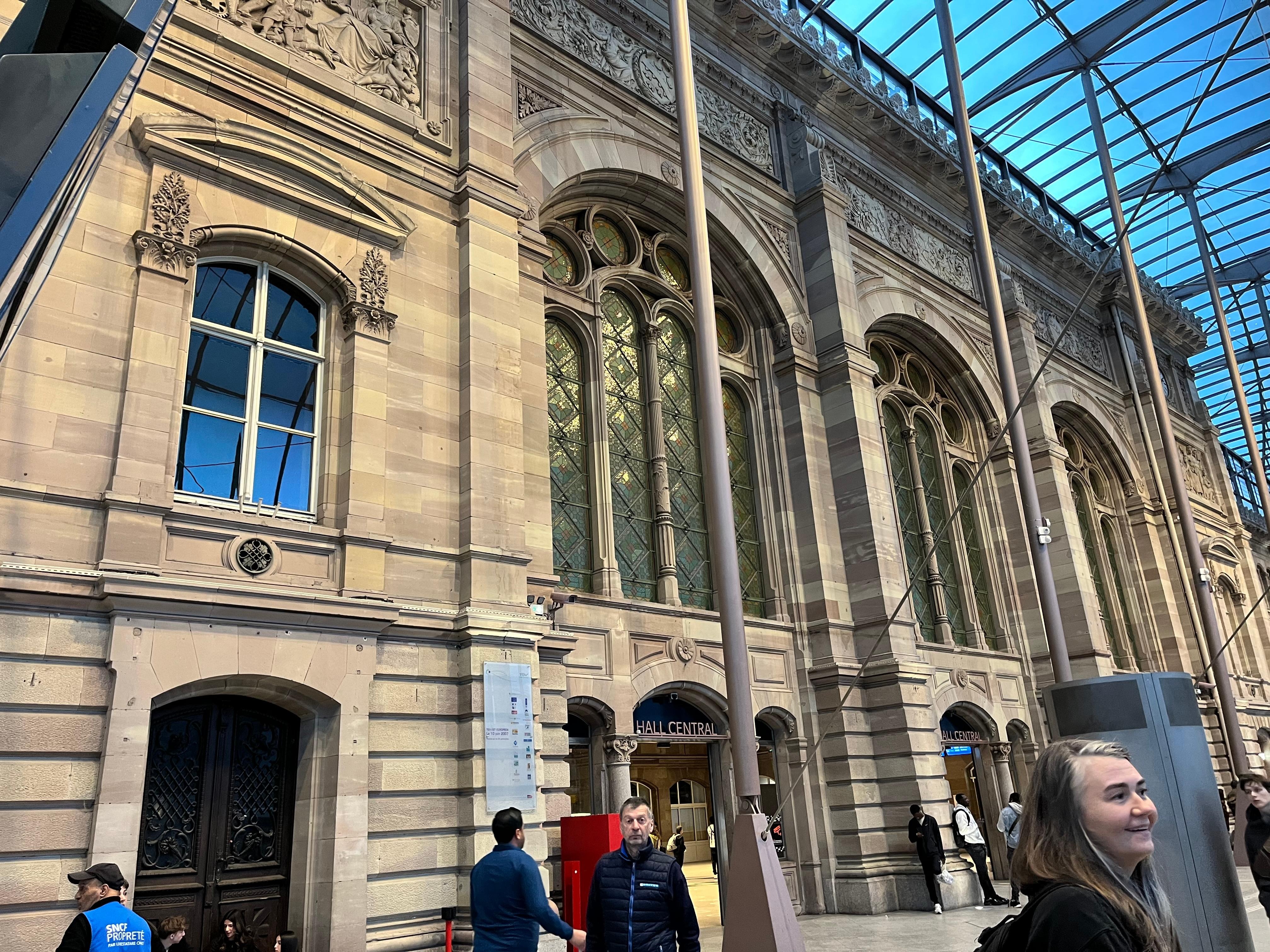 Train station Strasbourg. About 10 min walk from Hotel Victoria!