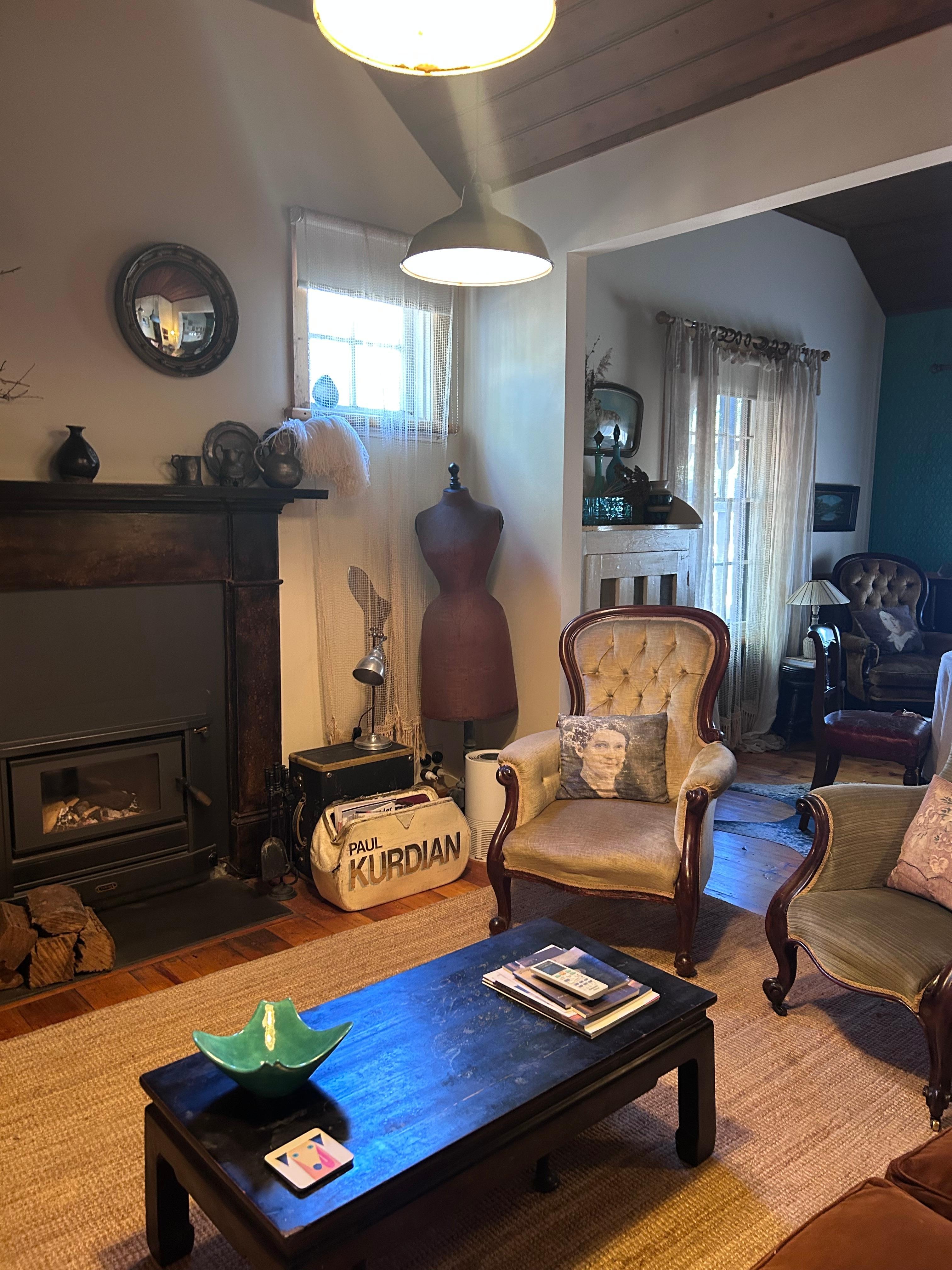 The house was so cosy, loved all the antiques.. bedrooms were so welcoming.. 