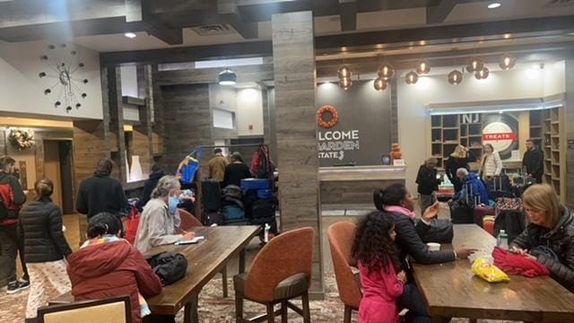 arrive at 930PM and checking in room at 1am 