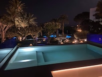 Vue de la piscine privée