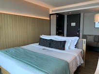 キングサイズベッドでした